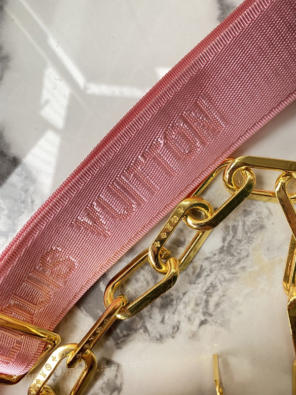 ルイヴィトンバッグ角部分ディテール